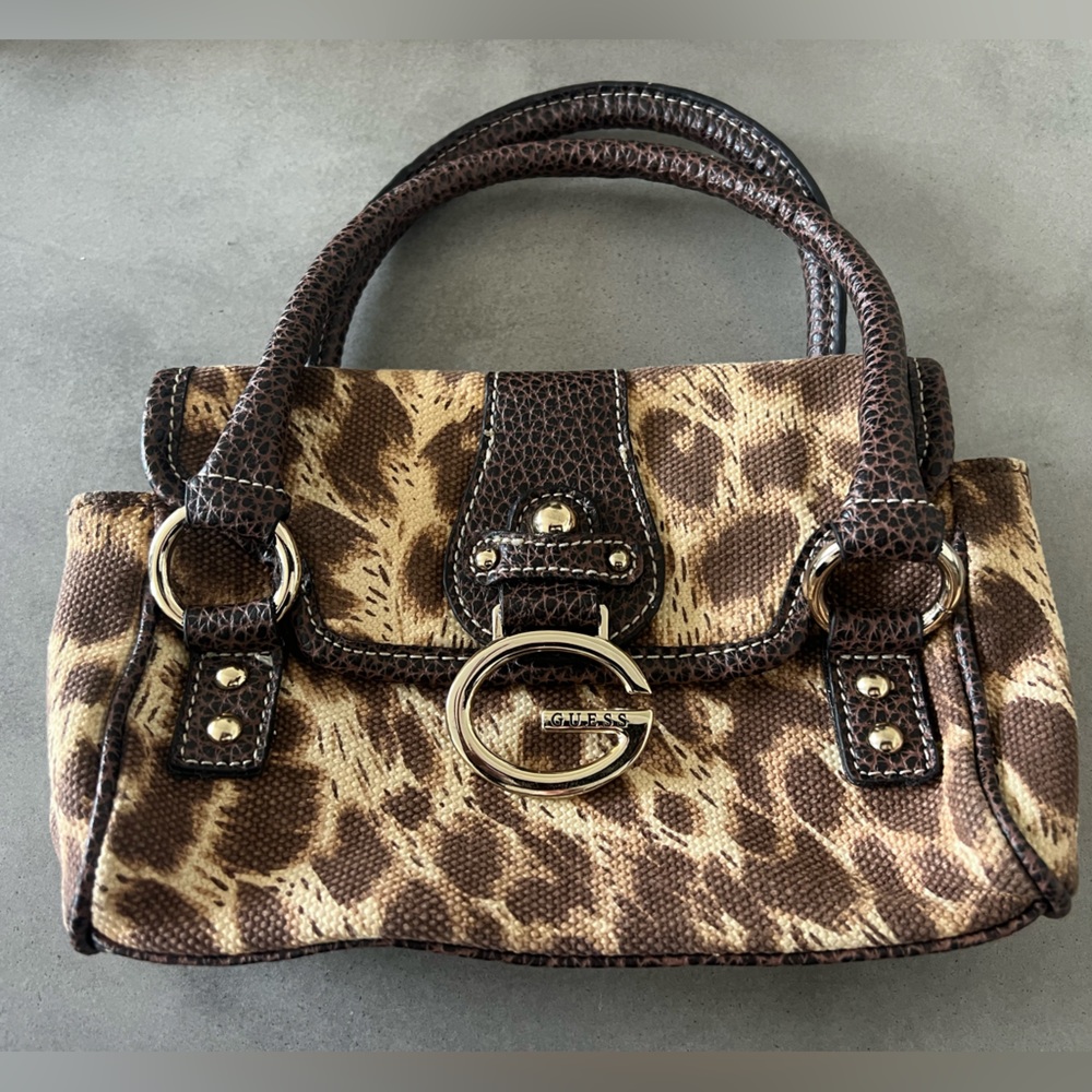 GUESS: Purse - animal print